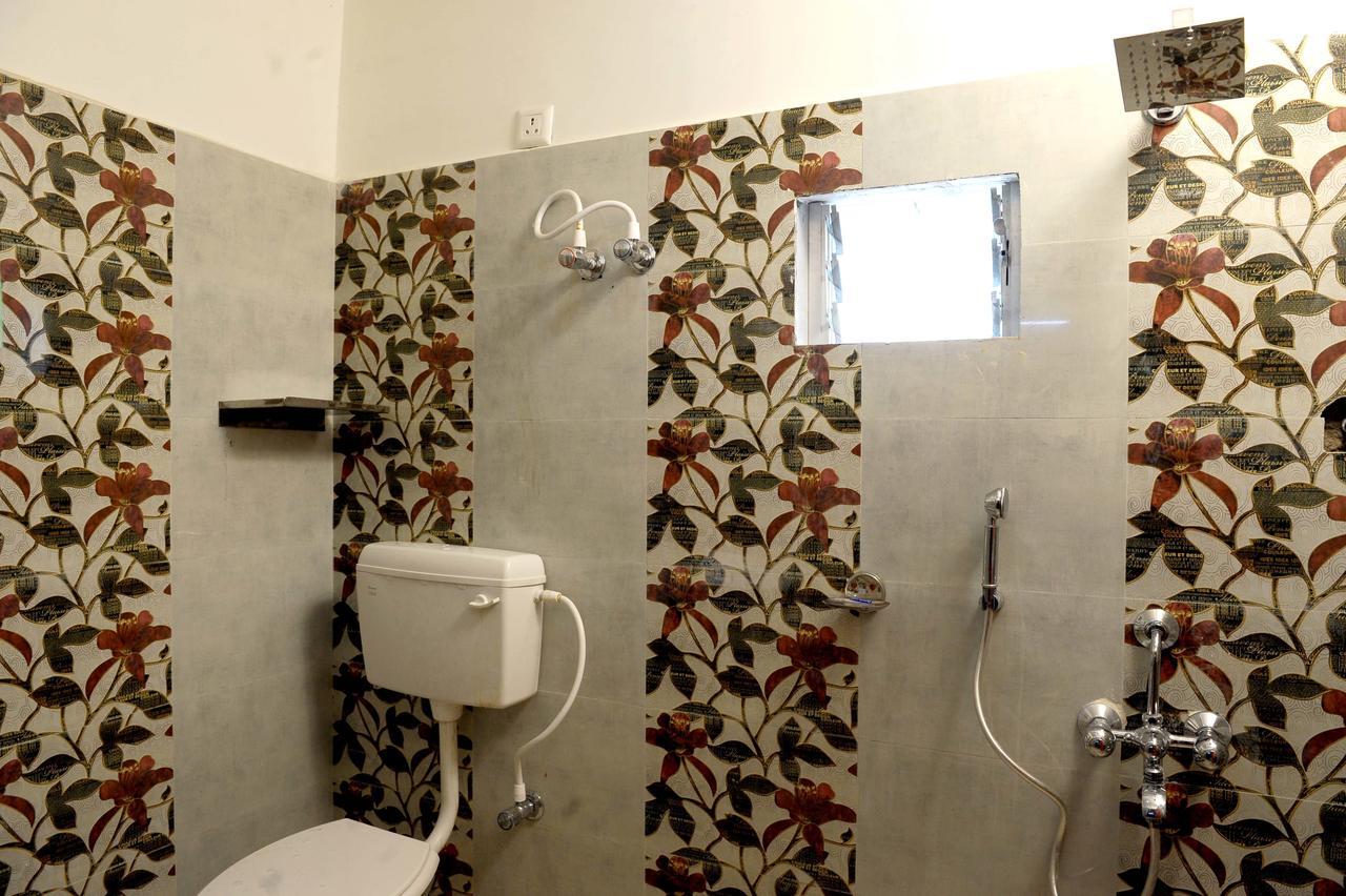 Jayanti Hotel Тарапит Экстерьер фото